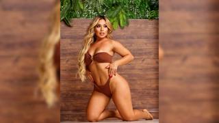 'Ana Paula Moura's Throbbing Desire Downfalls on a Ditching Handjob'