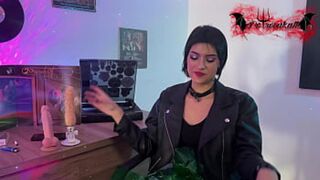 Nana Cosplay Deepthroats & Rides Gigantic Dick🍆