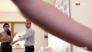 Kira Queen gets pounded by raw cock🍆 on her big tits