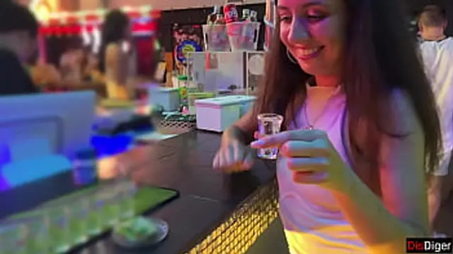 Picked up an escort near a club &mdash;  offered cash for rough sex - Anal👌 and cumshot on face