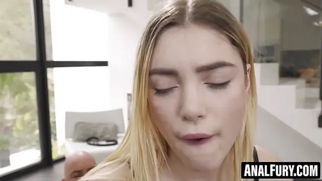 Spanish blonde Paola enjoys intense and rough anal👌 sessions