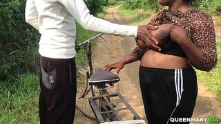 She didn't mind fucking him on the roadside