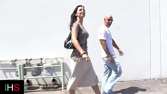 Glamorous MILF rides hard with a massive cock🌭