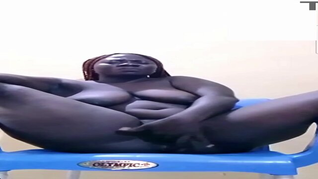 Shaved ebony stunner mounts chair for a ride