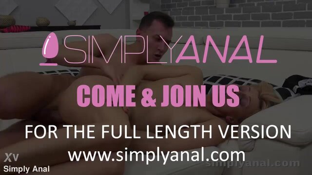 Blonde OLDER WOMAN enjoys rough anal hammering