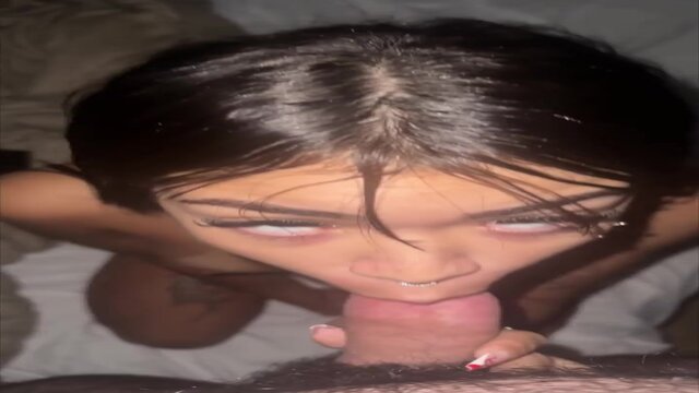 Fresh model with round butt gives sloppy BJ to huge shaft