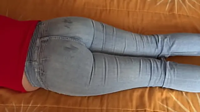 Senior lady desires a big load in her ripe asshole🔥